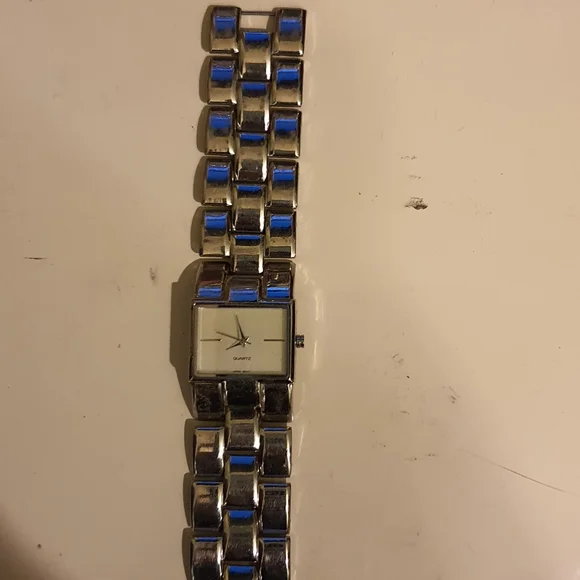 Watch - Picture 1 of 2